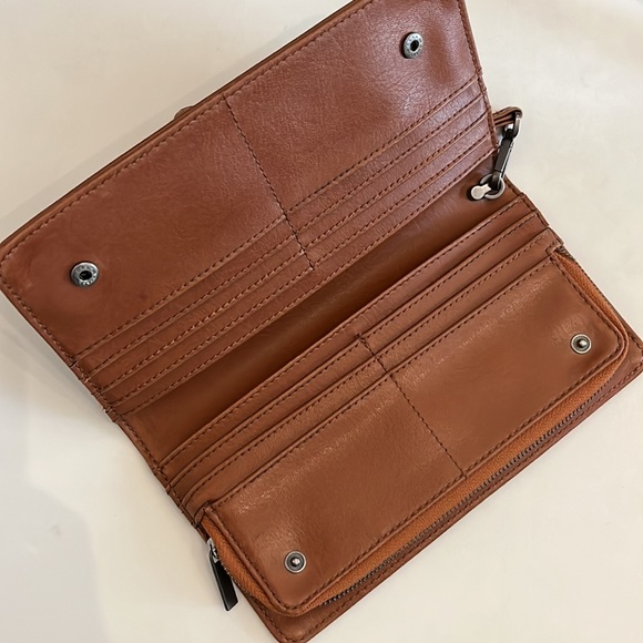 Matt & Nat Wallet Clutch - Picture 2 of 3